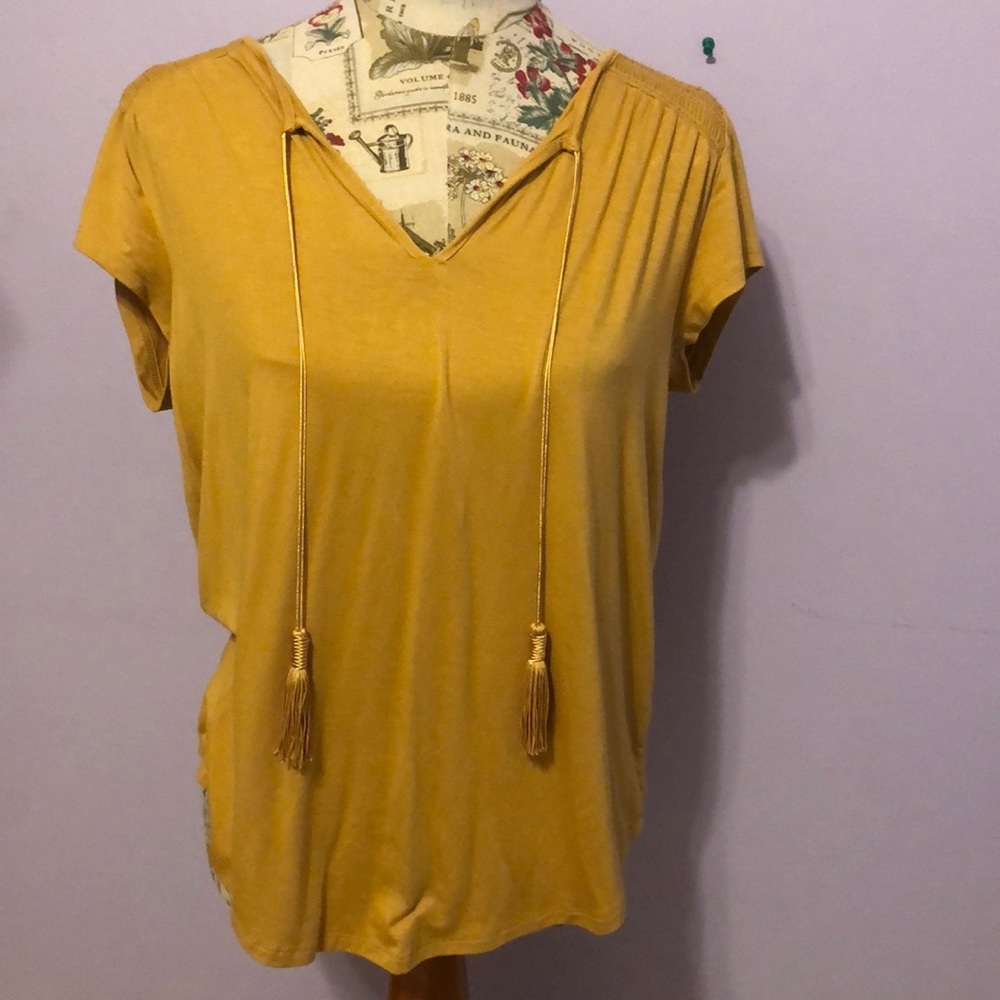 Mustard-yellow top
